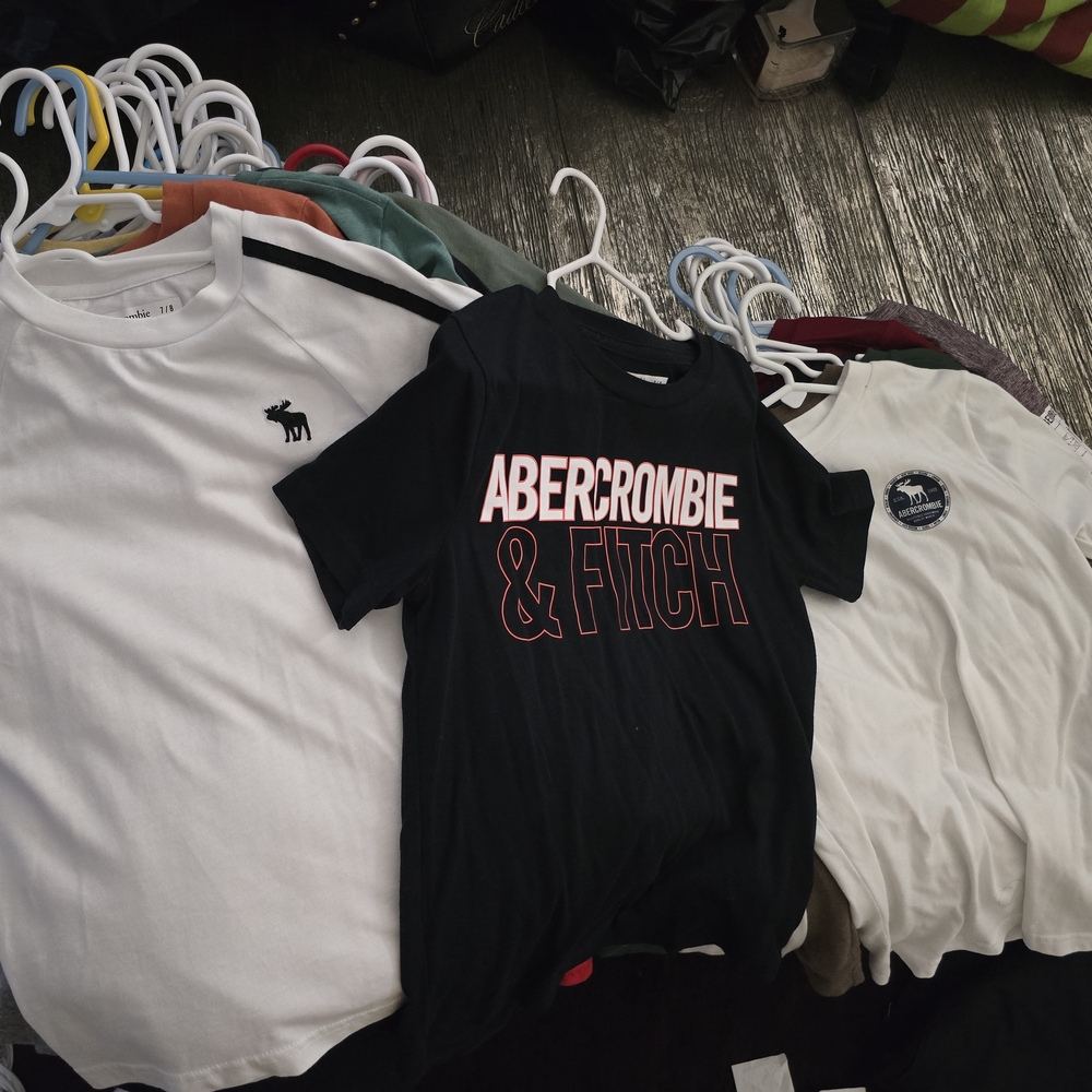 Abercrombie & Fitch Black Short Sleeve Tee